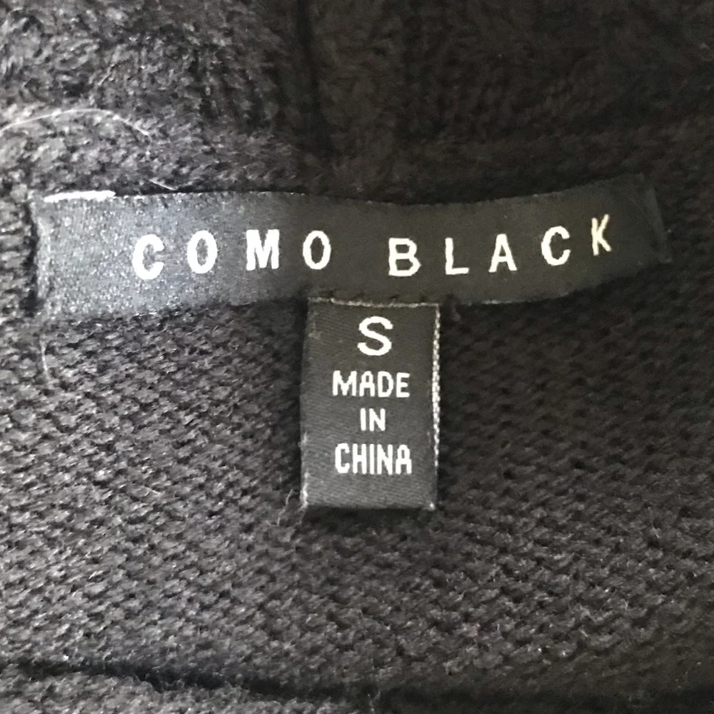 Como Black Sweater